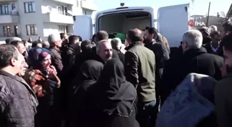 Vanlı kardeşler İzmir'de trafik kazasında hayatını kaybetti