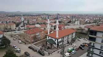 Çubuk'ta yeniden yapılan cami ibadete açıldı