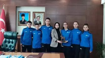 Pınarhisar Kaymakamı başarılı sporcuları kabul etti