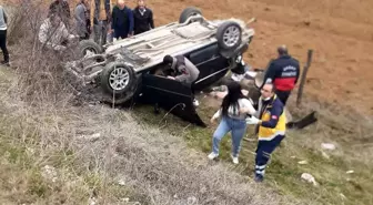 Kastamonu'da Otomobil Tarlaya Yuvarlandı: Sürücü Yaralandı