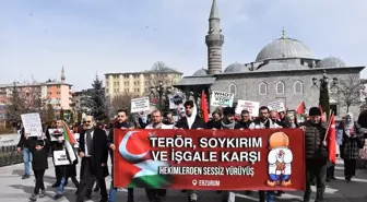 Erzurum'da Sağlık Çalışanları İsrail'in Gazze Saldırılarını Protesto Etti