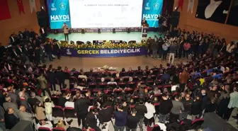 AK Parti Genel Başkan Yardımcısı Erkan Kandemir, Kahramanmaraş'ın yeniden inşası için gayret gösterdiklerini söyledi