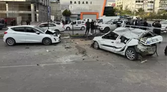 Alanya'da zincirleme kaza: 2 ölü, 3 yaralı