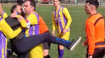 Ulus Çınarsporlu Futbolcu Hakeme Saldırdı