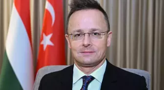 Macaristan Dışişleri Bakanı ADF'yi BM Genel Kurulu'na benzetiyor