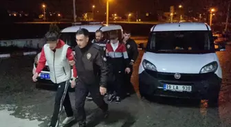 Çorum'un Alaca ilçesinde çıkan kavgada 2 kişi bıçakla yaralandı