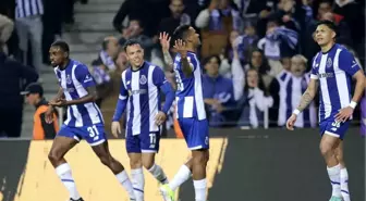 Porto, Benfica'yı 5-0 mağlup etti