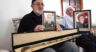 Şehit Korgeneral Osman Erbaş'ın Hediye Ettiği Bastonu Gözü Gibi Saklıyor