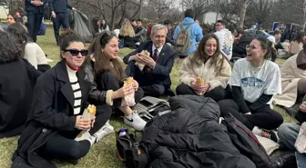 Ankara Üniversitesi Hamsi Festivali'nde Öğrenciler ve Akademisyenler Eğlendi