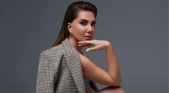 Ebru Yaşar, yeni şarkısı 'Yoksun' ile dünya müzik listesine giren tek Türk Şarkıcı oldu