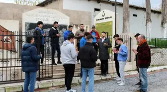 Koçarlı KYK Erkek Yurdu öğrencileri şehitlik anıtını ziyaret etti