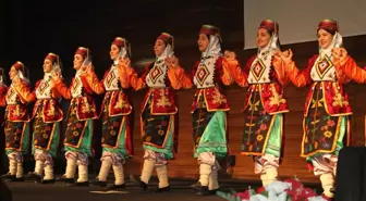 Van'da Kültür Sanat Projesi Kapsamında Halk Oyunları Şenliği Düzenlendi