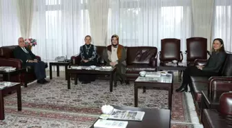 Erzurum Ak Parti Milletvekili Fatma Öncü ve Ak Parti Kadın Kolları Başkanı Beyza Saltuk Başçı, Atatürk Üniversitesi Rektörü Prof. Dr. Ömer Çomaklı'yı ziyaret etti