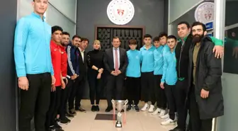Kayseri Gençlik ve Spor İl Müdürlüğü Spor Kulübü Güreş Takımı U17 Yıldızlar Grekoromen Türkiye Şampiyonu