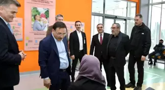 Kayseri Valisi ve Hayırseverler Çocuk Hastanesinde Moral Ziyareti Yaptı