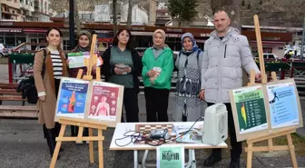 Kayseri'de Necati Kurmel Kız Anadolu Lisesi öğretmen ve öğrencileri Yeşilay Haftası etkinliği düzenledi