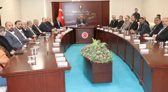 Yozgat'ta Kent Güvenliği Toplantısı Vali Mehmet Ali Özkan Başkanlığında Yapıldı
