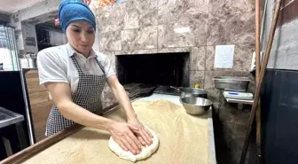 Ankara'da Pide Ustası Kadın