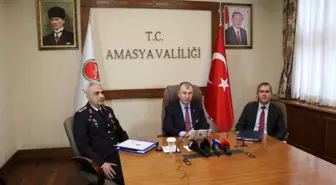 Amasya Valisi Zehir Tacirlerine Uyarıda Bulundu