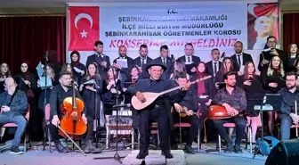 Aşık Veysel'in insansı robotu konser verdi