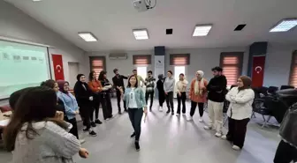 Düzce Üniversitesi'nde İletişim Becerilerinde Drama Etkinliği