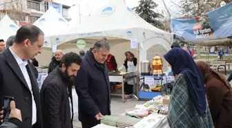 Çubuk Belediye Başkanı Gazze'ye Yardım Çarşısını Ziyaret Etti