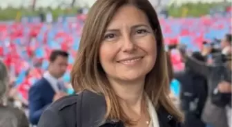 Emine Gülizar Emecan kimdir? CHP İstanbul Bahçelievler Belediye Başkan Adayı Emine Gülizar Emecan kaç yaşında, nereli?