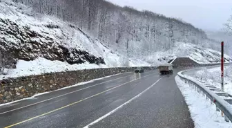 Kırklareli'nin yüksek kesimlerinde kar yağışı etkili oldu