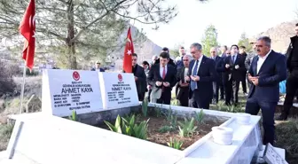 Mardin'de Şehitliklerde Yapım ve Bakım Çalışmaları Yapıldı