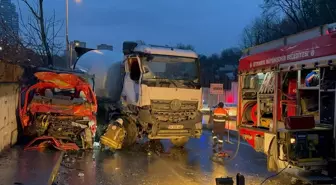 Sarıyer'de beton mikseriyle kamyonun çarpıştığı trafik kazasında 1 kişi ağır yaralandı