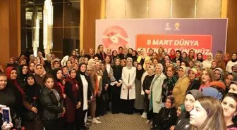 AK Parti Diyarbakır İl Kadın Kolları 8 Mart etkinliği düzenledi