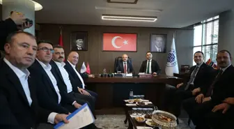 Ulaştırma ve Altyapı Bakanı Biga Belediyesini Ziyaret Etti