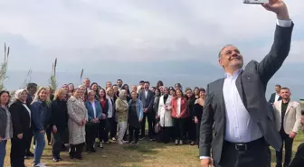 Cumhur İttifakı Muratpaşa Belediye Başkan Adayı Özdemir Manavoğlu, 8 Mart Dünya Kadınlar Günü etkinliklerinde kadınlarla buluştu