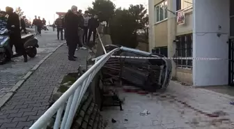 Gaziantep'te Kontrolden Çıkan Otomobilin Altında Kalarak Yaralanan 16 Yaşındaki Çocuk