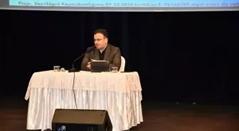 Sağlık Bakanlığı Yönetim Hizmetleri Genel Müdür Yardımcısı Adem Tuncer, Vezirköprü İlçe Milli Eğitim Müdürlüğü tarafından düzenlenen etkinlikte öğrencilerle buluştu