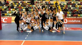 Bodrumspor Kadın Voleybol Takımı Play-off Finaline Yükseldi