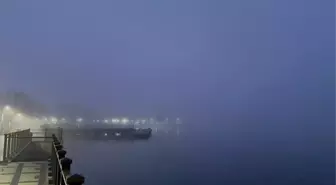 İstanbul'da sis! Boğaz'da gemi trafiği askıya alındı
