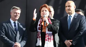 Meral Akşener Balıkesir'de Esnafı Ziyaret Etti