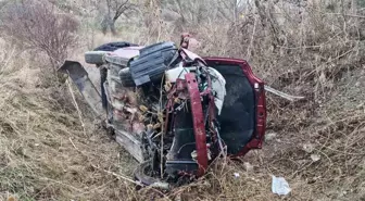 Çorum'da Dereye Uçan Otomobilde 4 Kişi Yaralandı