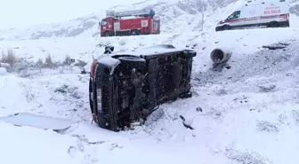 Van'ın Özalp ilçesinde minibüs şarampole yuvarlandı: 4 yaralı