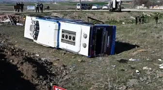 Ankara'da halk otobüsü devrildi: 24 yaralı