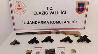 Elazığ'da ruhsatsız silah operasyonu: 5 tabanca ve tüfek ele geçirildi