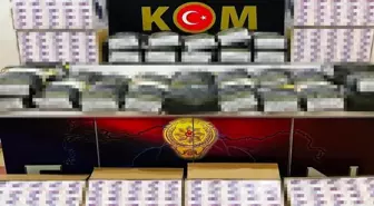 Erzincan'da Kaçakçılık Operasyonunda 100 Bin Dal Boş Makaron ve 34 Kilo Kıyılmış Tütün Ele Geçirildi