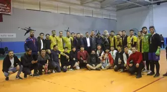 Bitlis Hizan'da düzenlenen Futsal Turnuvası sona erdi