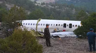 Isparta'da 57 kişinin öldüğü uçak kazası dosyası 17 yıl sonra kapandı