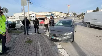 Gebze'de ciple çarpışan otomobilin sürücüsü yaralandı