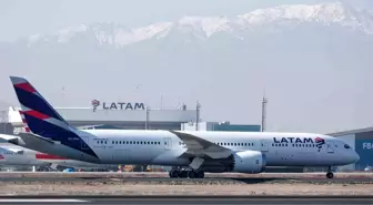 LATAM Havayolları'na ait uçakta yaşanan teknik sorun sonucu en az 50 kişi yaralandı