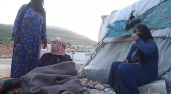 Zorla yerinden edilen Suriyeli siviller Türkiye'de ilk iftarlarını yaptı