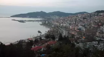Zonguldak'ın Karadeniz Ereğli ilçesinde ramazan topu geleneği devam ediyor
