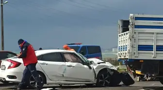 Ayvalık'ta trafik kazası: 3 kişi yaralandı